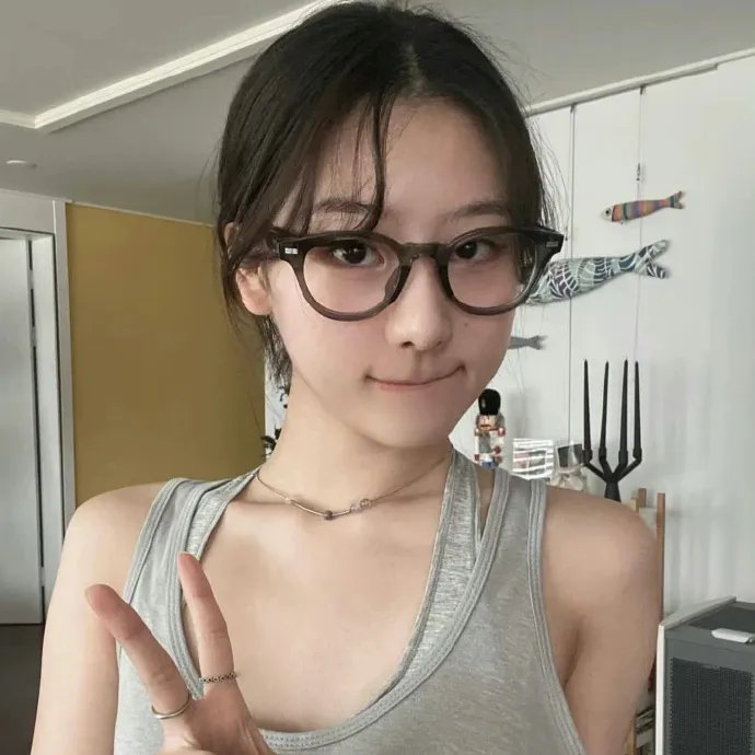 与鲨鱼游弋
